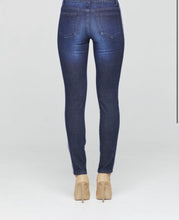 Load image into Gallery viewer, New London Ealing ss Jeans
