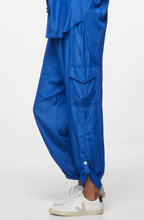 Load image into Gallery viewer, Zaket &amp; Plover Weekend Pant - Azure Blue
