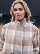 Load image into Gallery viewer, Marco Polo Long Sleeve Brushed Stripe Coat
